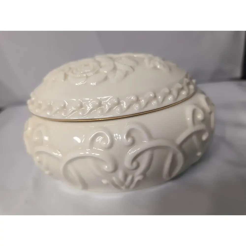 Lenox Beautiful Dreamer Rose Jewelry Box Embossed Oval Ivory Color Porcelain